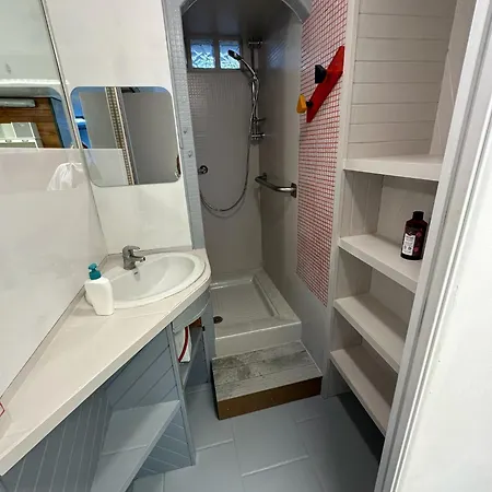 Familial De 60 M2 *